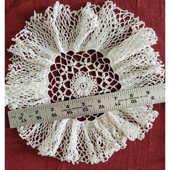 LOT OF 3 - 10 IN HANDMADE, ROUND RUFFLED DOILIES - Picture 9 of 9